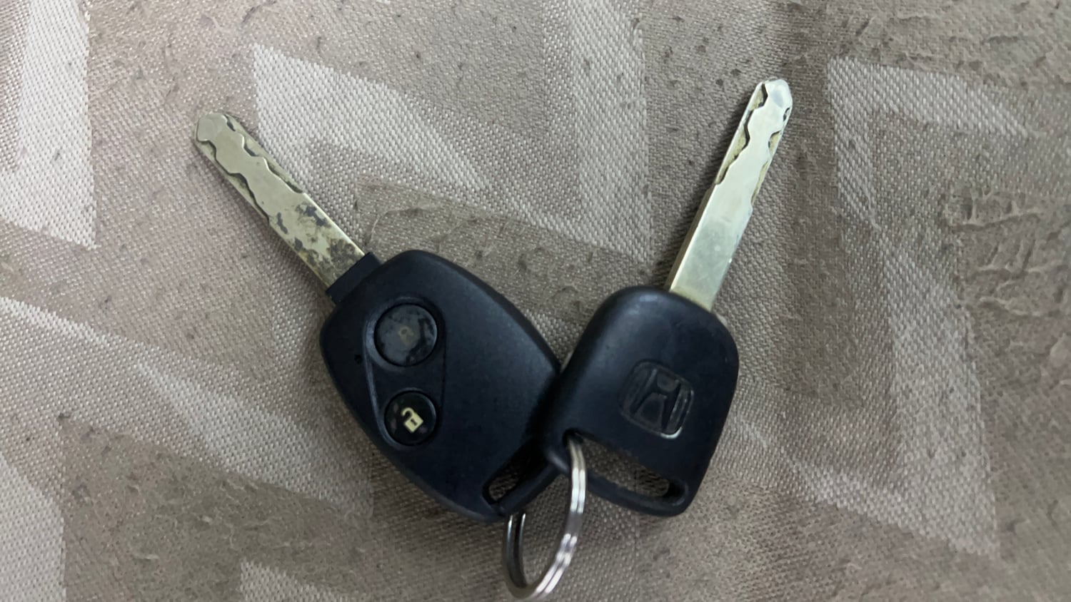 Used 2013 Honda Brio S MT Petrol Manual extra CAR KEY VIEW