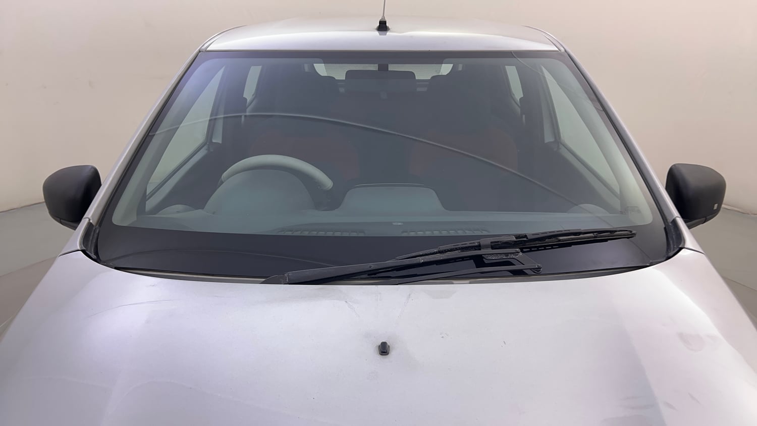 Used 2018 Renault Kwid 1.0 RXT AMT Petrol Automatic exterior FRONT WINDSHIELD VIEW