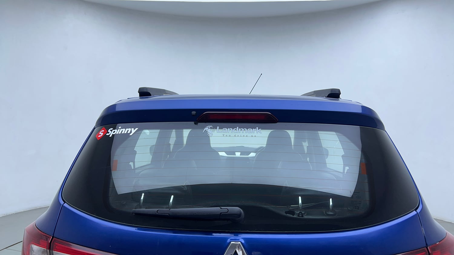 Used 2021 Renault Triber RXZ CNG (outside fitted) Cng Manual exterior BACK WINDSHIELD VIEW
