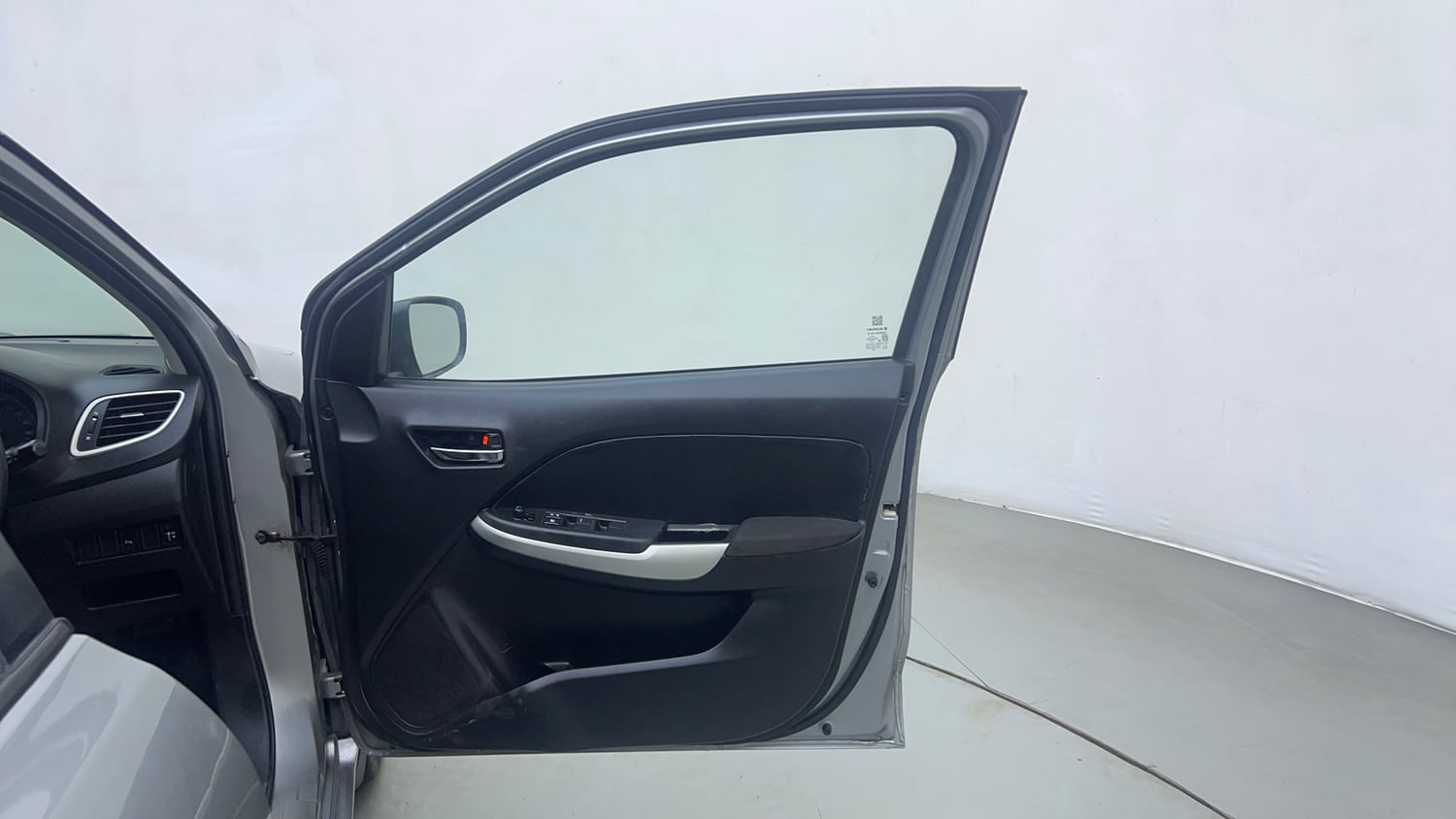 Used 2016 Maruti Suzuki Baleno Delta 1.2 Petrol Manual interior RIGHT FRONT DOOR OPEN VIEW