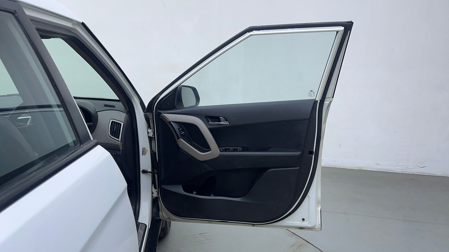 Used 2016 Hyundai Creta 1.6 SX Plus AT Petrol Petrol Automatic interior RIGHT FRONT DOOR OPEN VIEW
