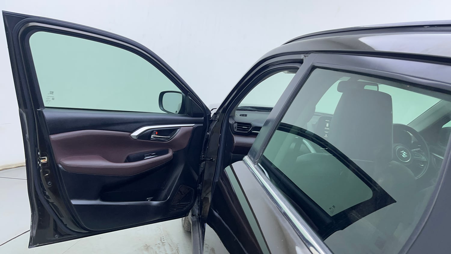 Used 2023 Maruti Suzuki Grand Vitara Alpha Smart Hybrid AT Petrol Automatic interior LEFT FRONT DOOR OPEN VIEW