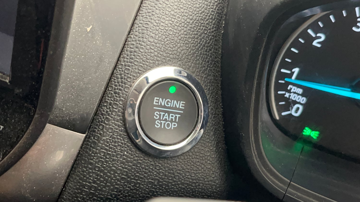 Used 2019 Ford EcoSport Titanium 1.5L Ti-VCT Petrol Manual top_features Keyless start