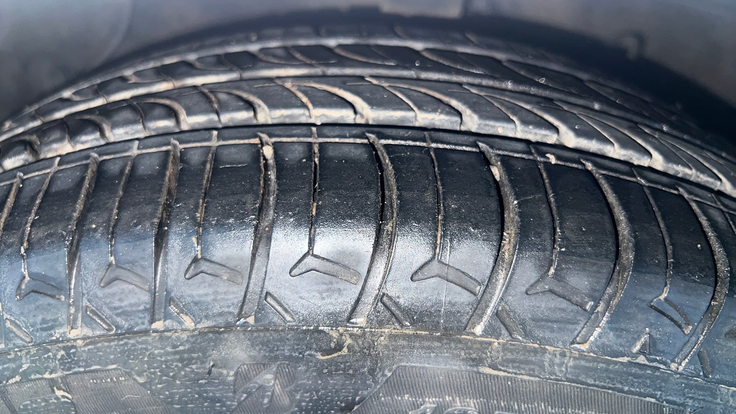 Used 2020 Hyundai Grand i10 Nios Sportz AMT 1.2 Kappa VTVT Petrol Automatic tyres LEFT FRONT TYRE TREAD VIEW
