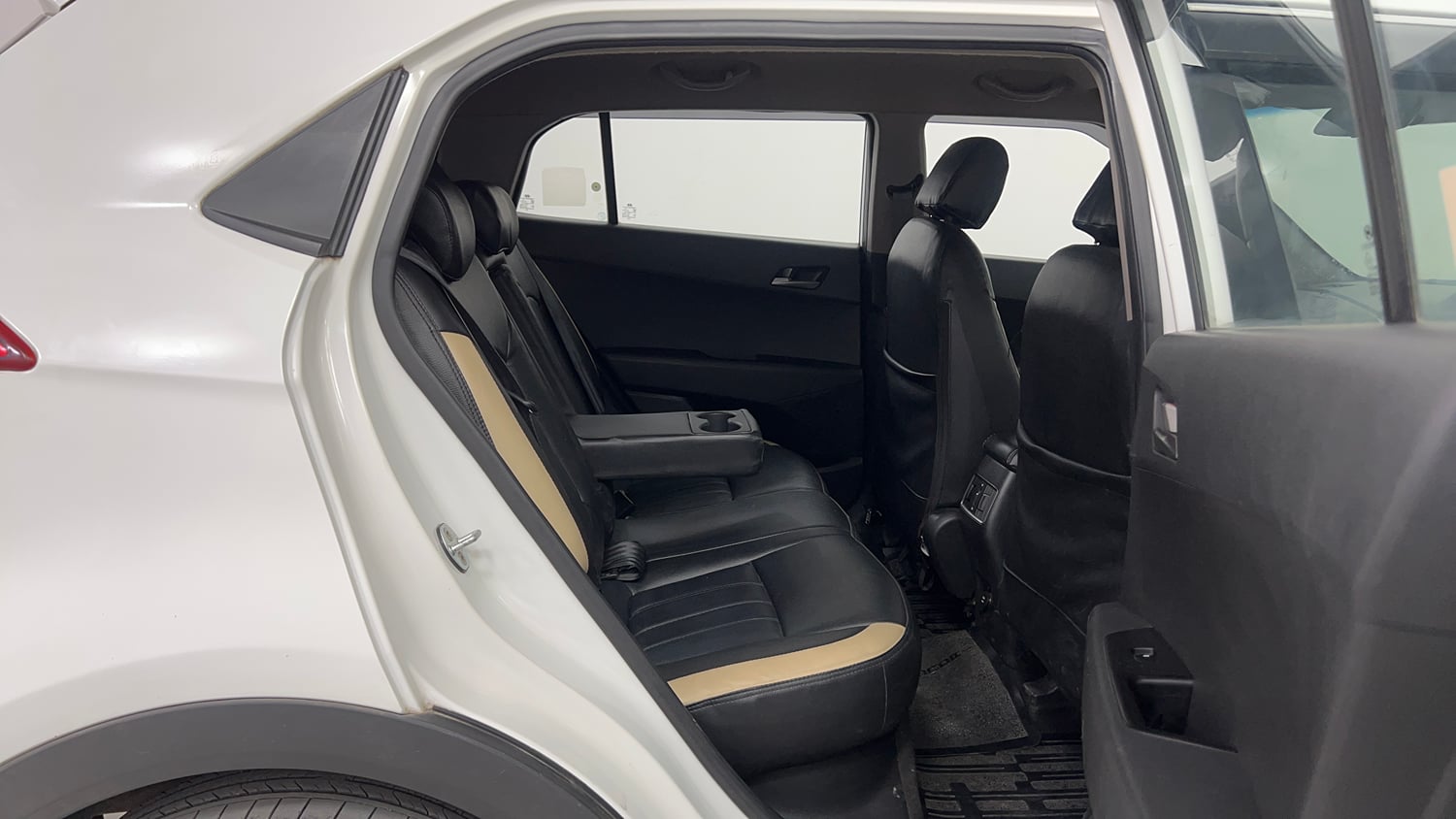 Used 2015 Hyundai Creta 1.6 SX Plus AT Diesel Automatic interior RIGHT SIDE REAR DOOR CABIN VIEW