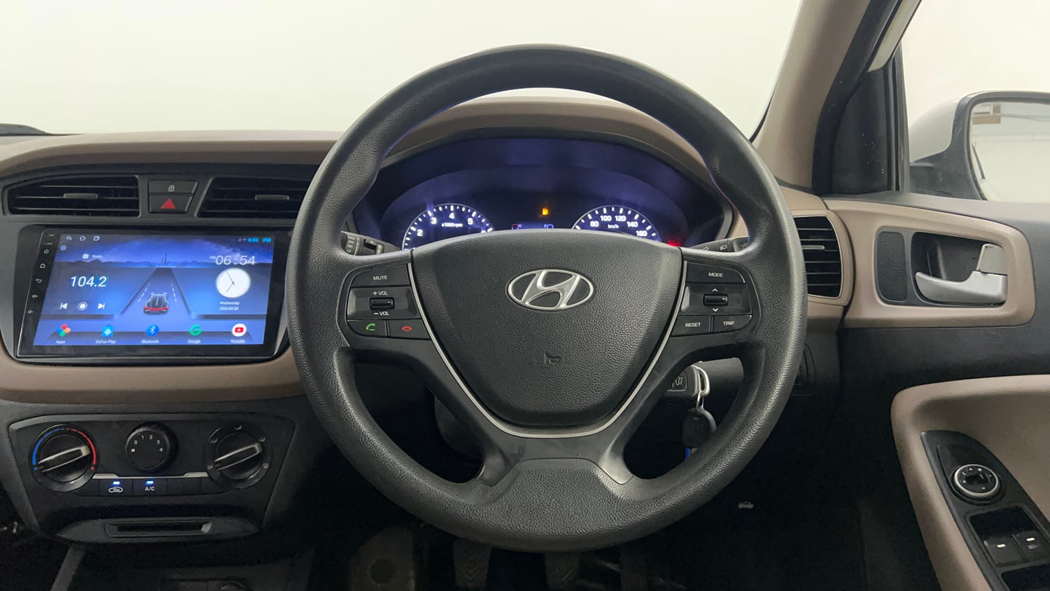Used 2015 Hyundai Elite i20 Magna 1.2 Petrol Manual interior STEERING VIEW