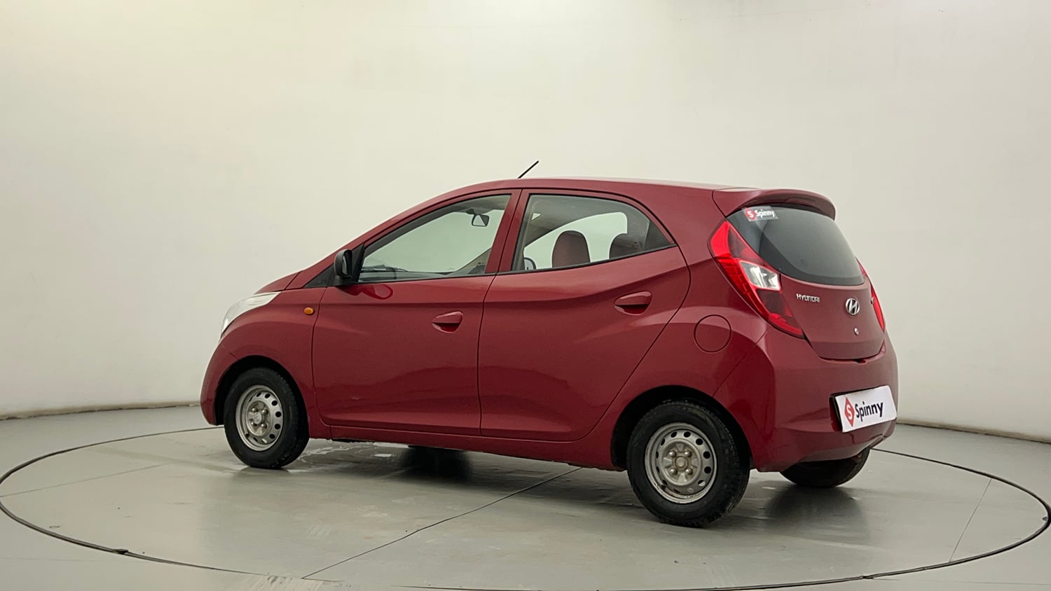 Used 2015 Hyundai Eon Era Petrol Manual exterior LEFT REAR CORNER VIEW