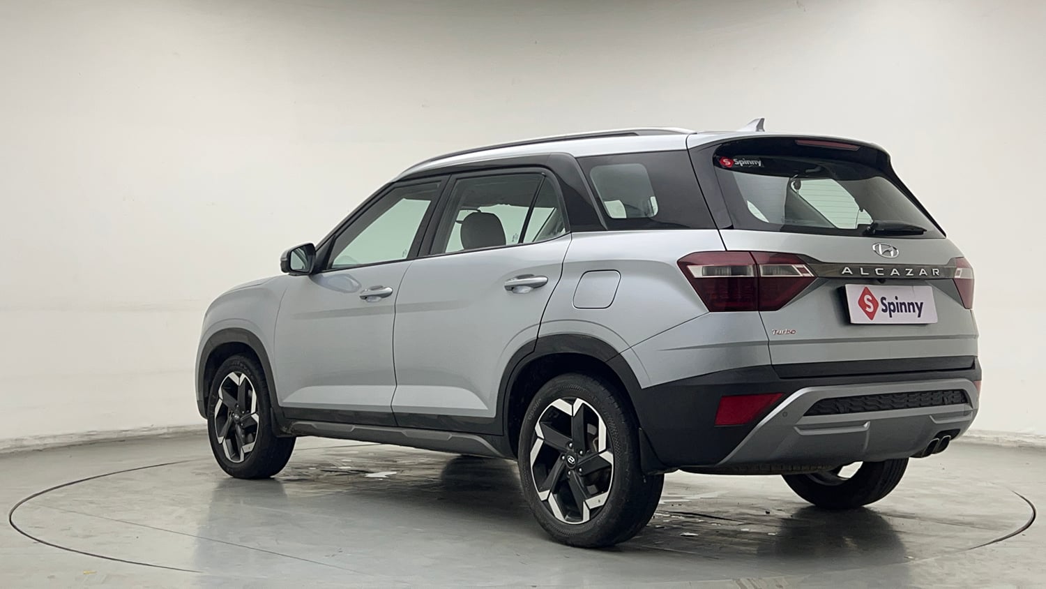 Used 2023 Hyundai Alcazar Platinum 7 STR 1.5 Turbo Petrol Petrol Manual exterior LEFT REAR CORNER VIEW