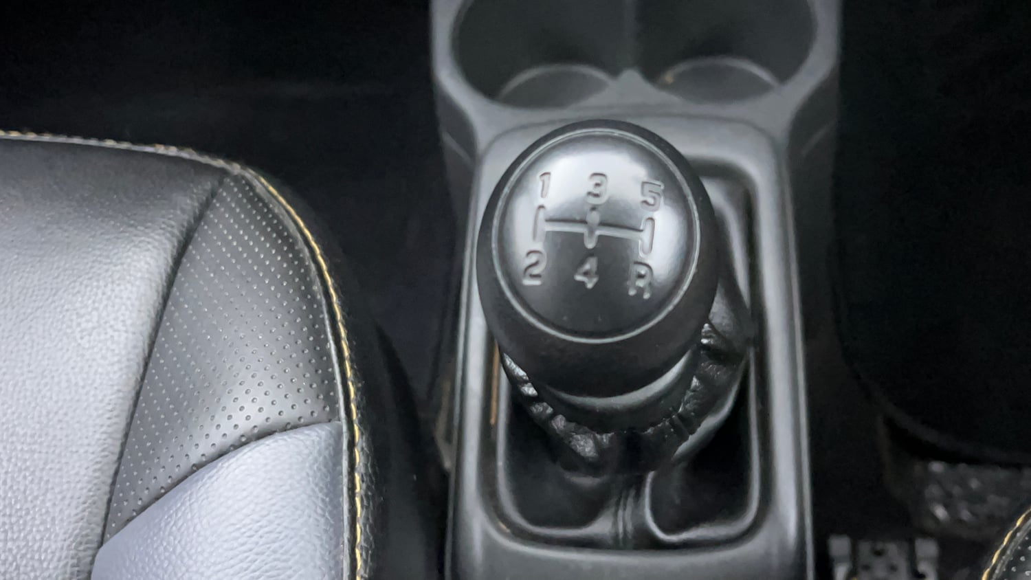 Used 2023 Maruti Suzuki Alto K10 VXi Plus Petrol Manual interior GEAR  KNOB VIEW