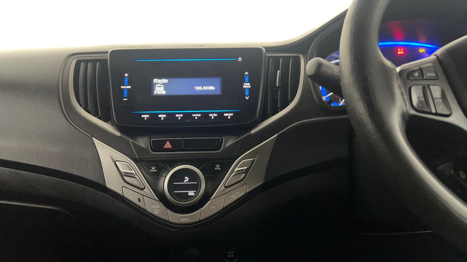 Used 2022 Maruti Suzuki Baleno Delta Petrol Manual interior MUSIC SYSTEM & AC CONTROL VIEW