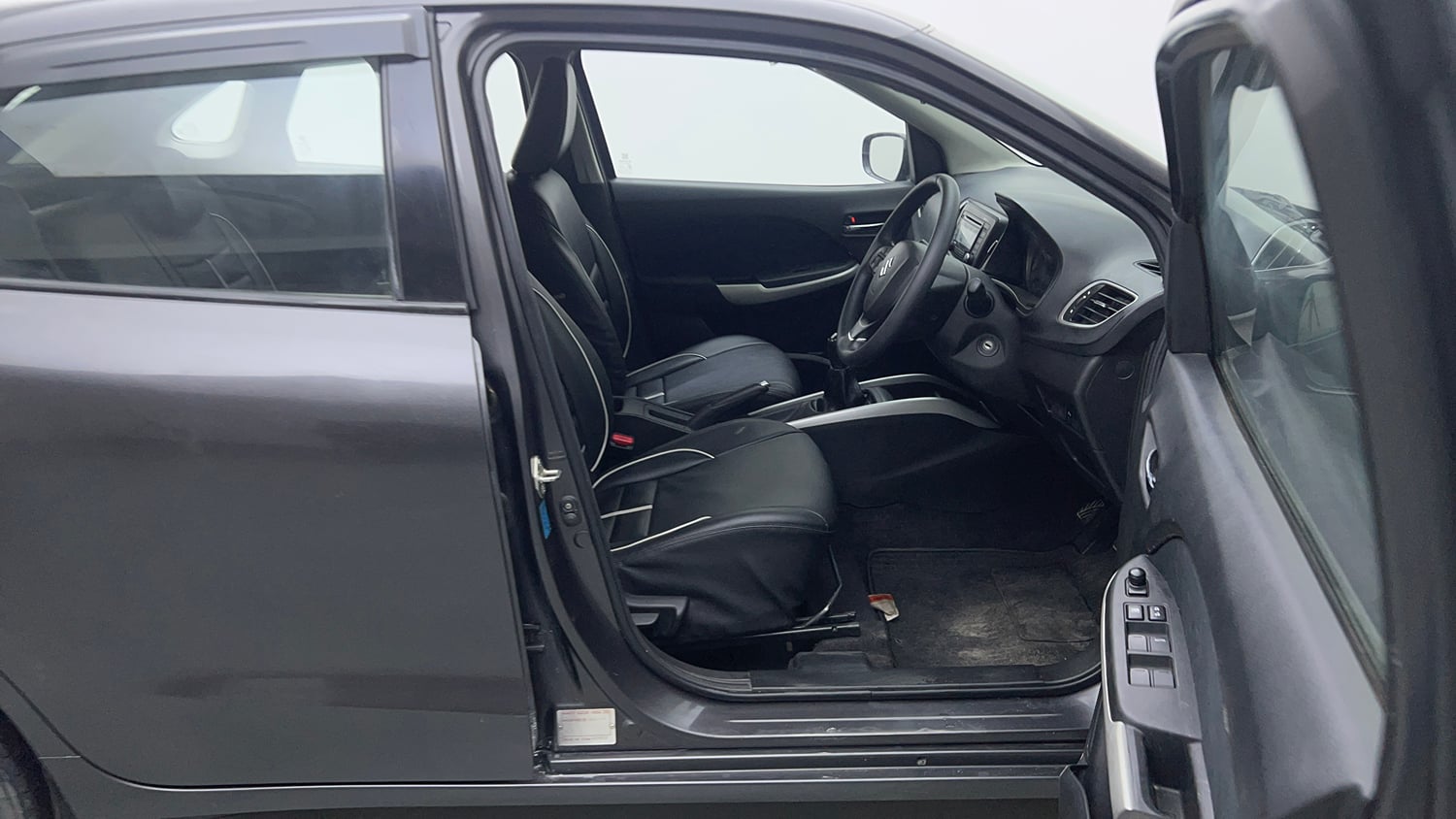 Used 2017 Maruti Suzuki Baleno Delta 1.2 Petrol Manual interior RIGHT SIDE FRONT DOOR CABIN VIEW