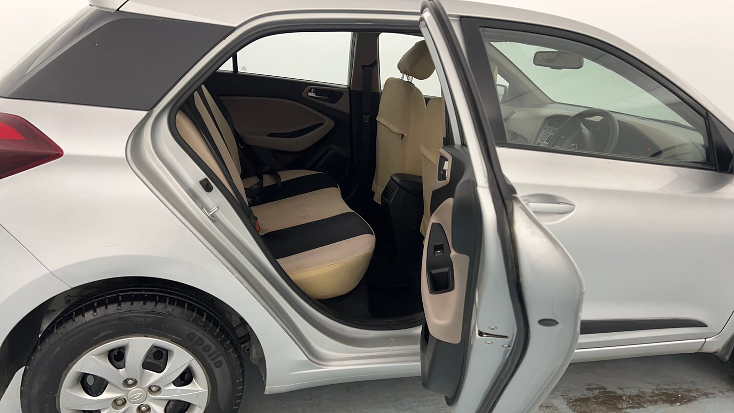 Used 2015 Hyundai Elite i20 Sportz 1.2 Petrol Manual interior RIGHT SIDE REAR DOOR CABIN VIEW