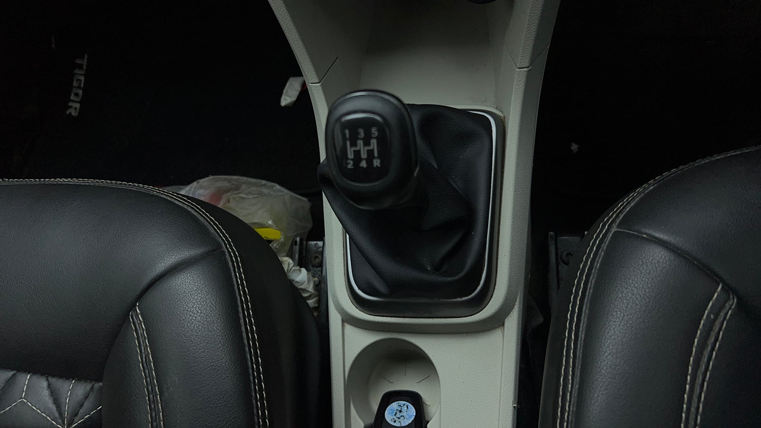 Used 2022 Tata Tigor XZ Plus CNG Cng Manual interior GEAR  KNOB VIEW