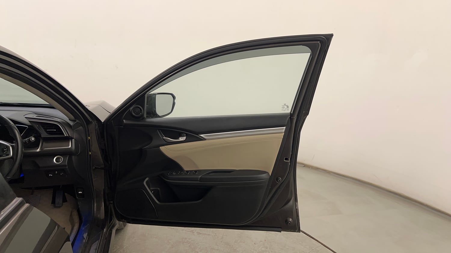 Used 2019 Honda Civic ZX CVT Petrol Petrol Automatic interior RIGHT FRONT DOOR OPEN VIEW