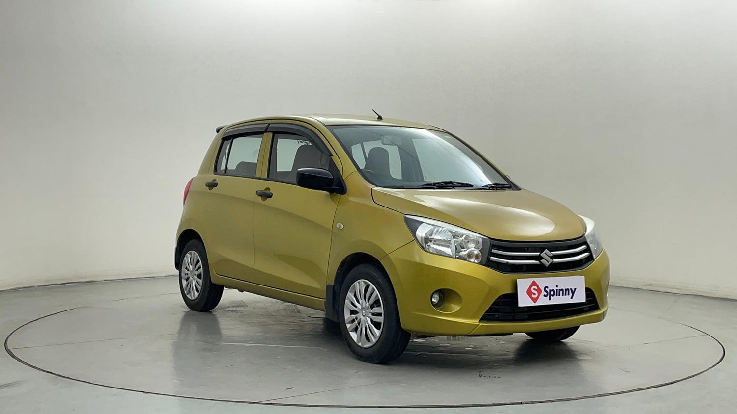 Used 2014 Maruti Suzuki Celerio VXi AMT Petrol Automatic exterior RIGHT FRONT CORNER VIEW