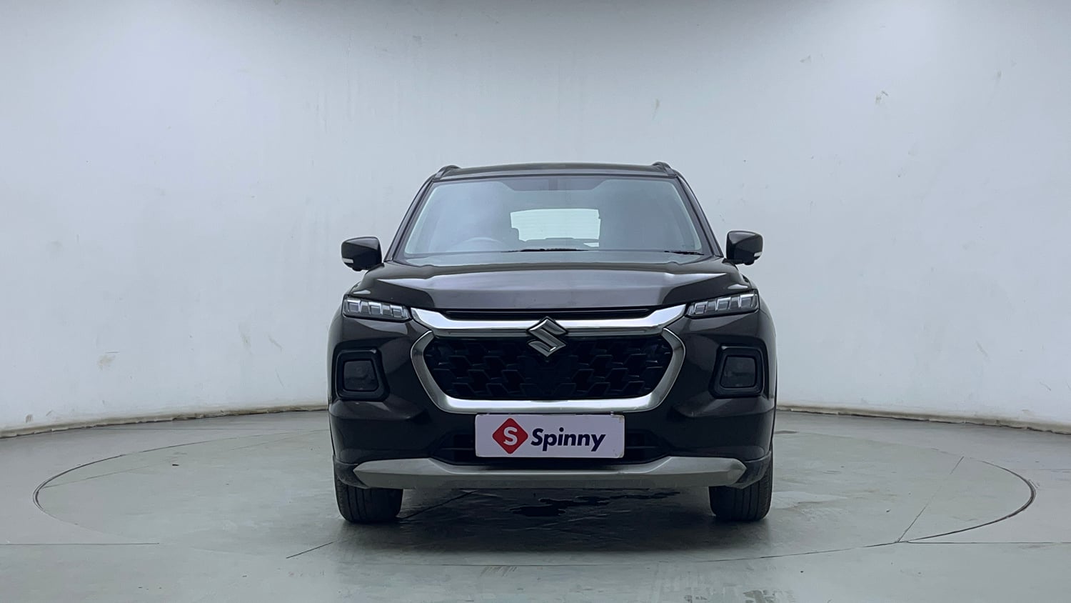 Used 2023 Maruti Suzuki Grand Vitara Alpha Smart Hybrid AT Petrol Automatic exterior FRONT VIEW