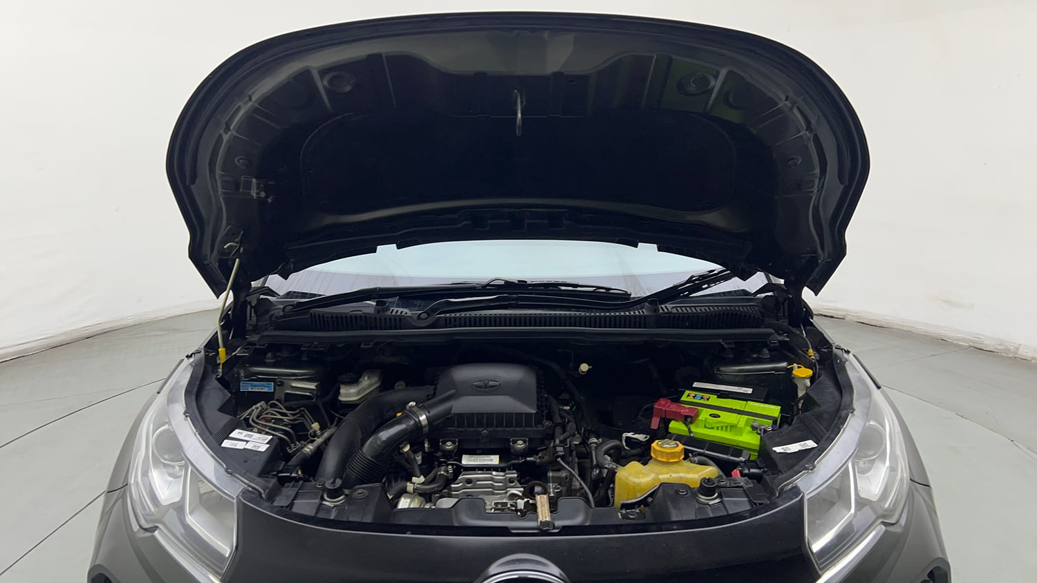 Used 2021 Tata Nexon XM Petrol Manual engine ENGINE & BONNET OPEN FRONT VIEW