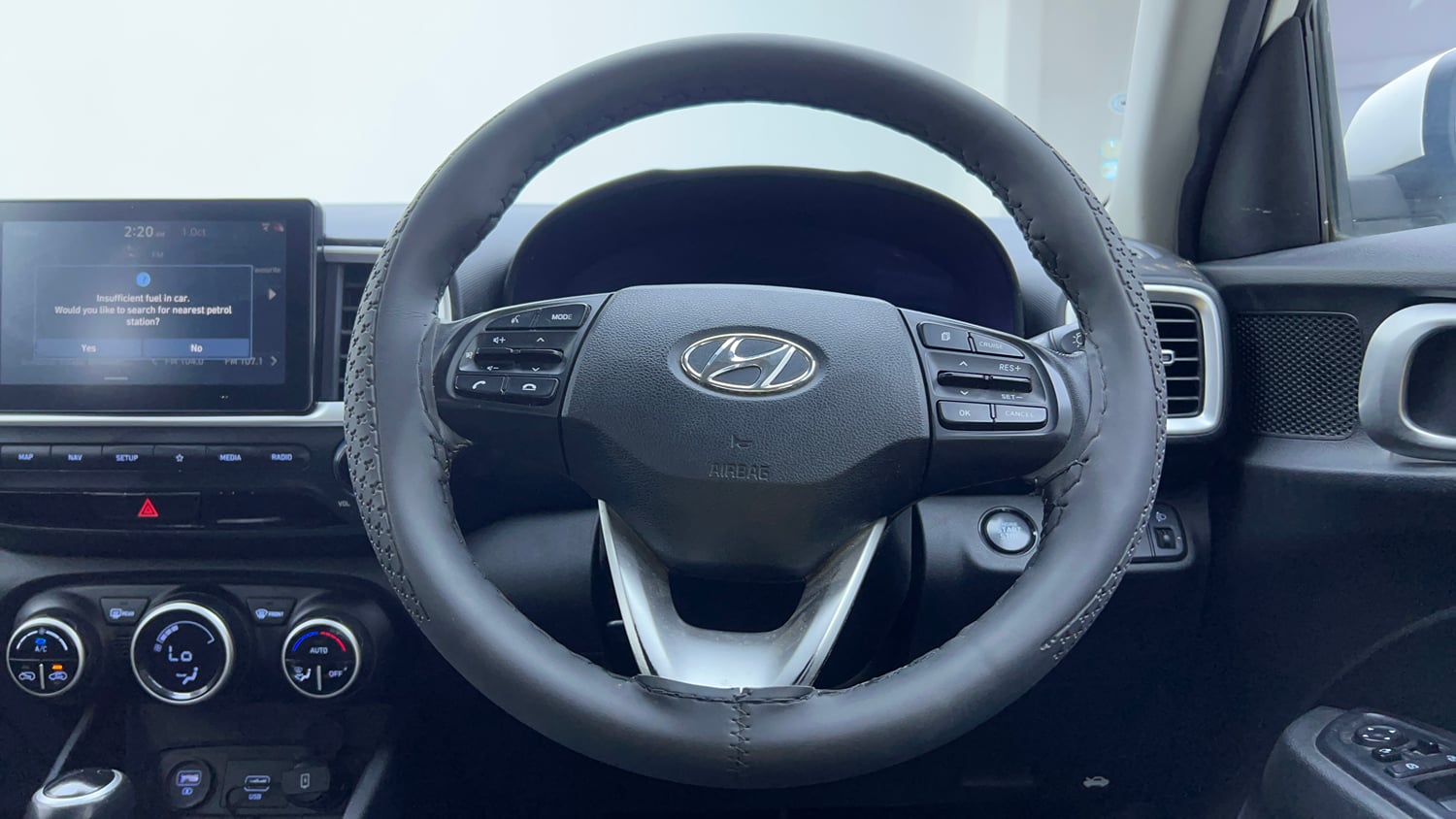 Used 2019 Hyundai Venue SX Plus 1.0 Turbo DCT Petrol Automatic interior STEERING VIEW