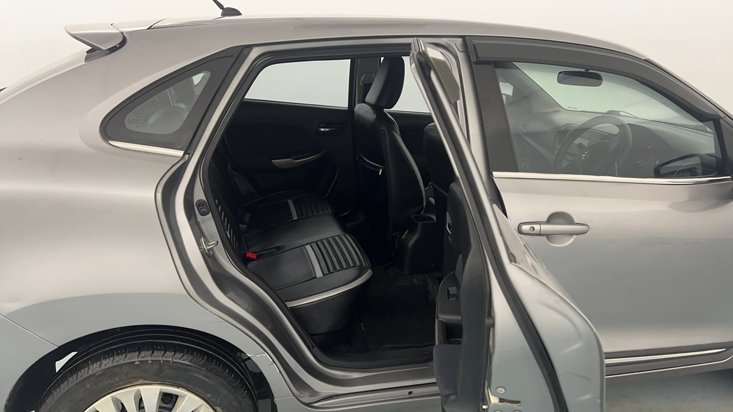 Used 2022 Maruti Suzuki Baleno Delta Petrol Manual interior RIGHT SIDE REAR DOOR CABIN VIEW