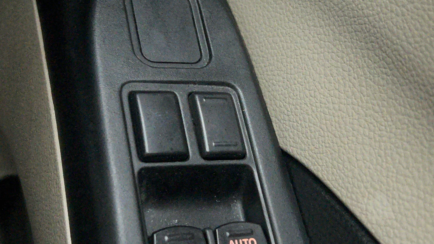 Used 2017 Maruti Suzuki Celerio VXi Petrol Manual top_features Central locking