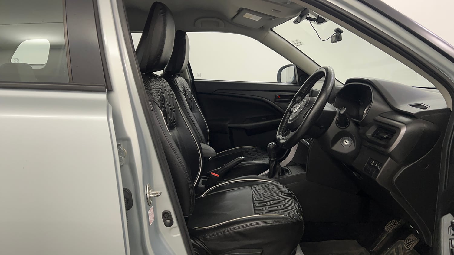 Used 2023 Maruti Suzuki Brezza VXi Petrol Manual interior RIGHT SIDE FRONT DOOR CABIN VIEW