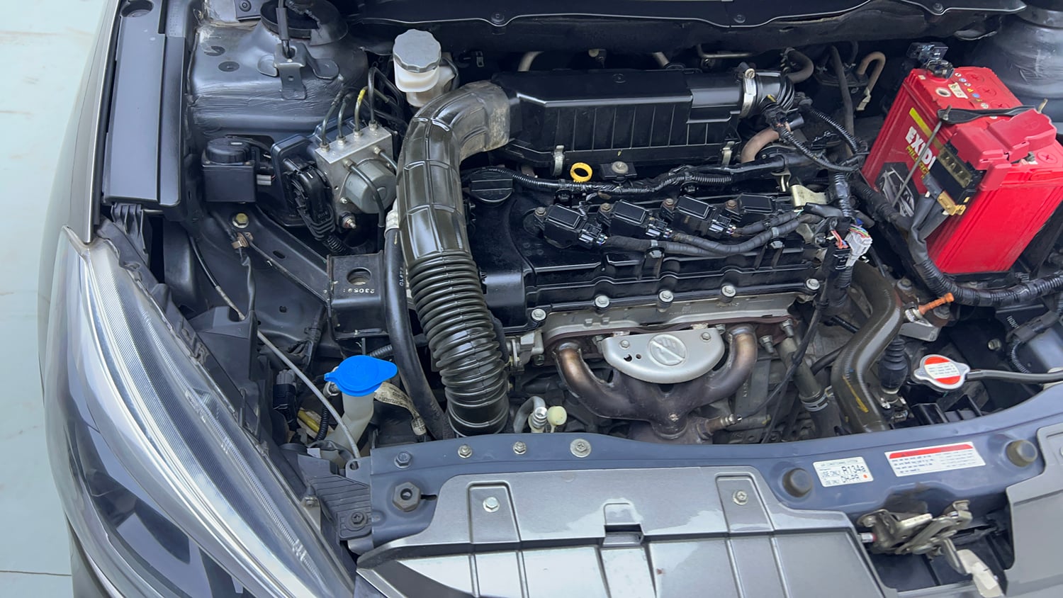 Used 2019 Maruti Suzuki Ciaz Alpha Hybrid 1.5 AT Petrol Automatic engine ENGINE RIGHT SIDE VIEW