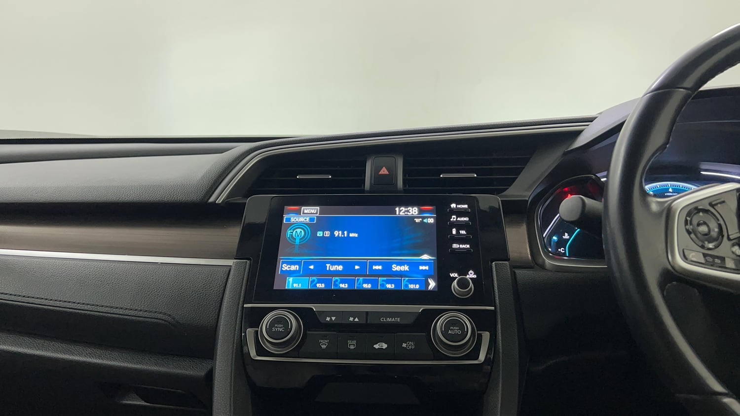 Used 2019 Honda Civic ZX CVT Petrol Petrol Automatic interior MUSIC SYSTEM & AC CONTROL VIEW