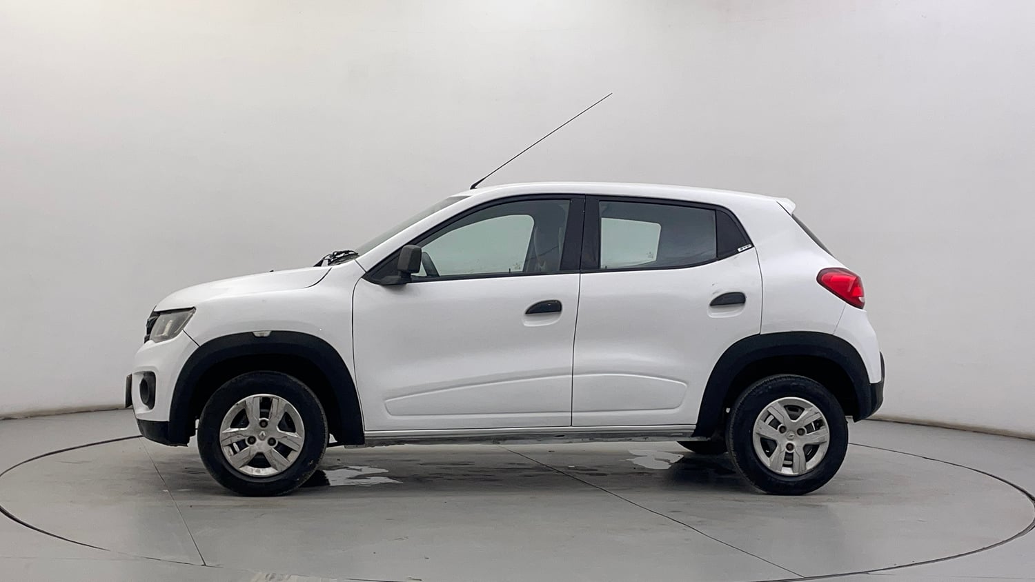 Used 2016 Renault Kwid RXT Petrol Manual exterior LEFT SIDE VIEW