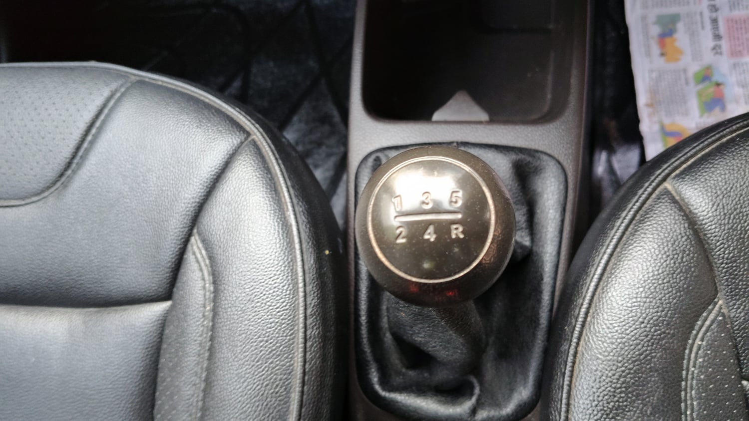 Used 2017 Hyundai Eon Magna + Petrol Manual interior GEAR  KNOB VIEW