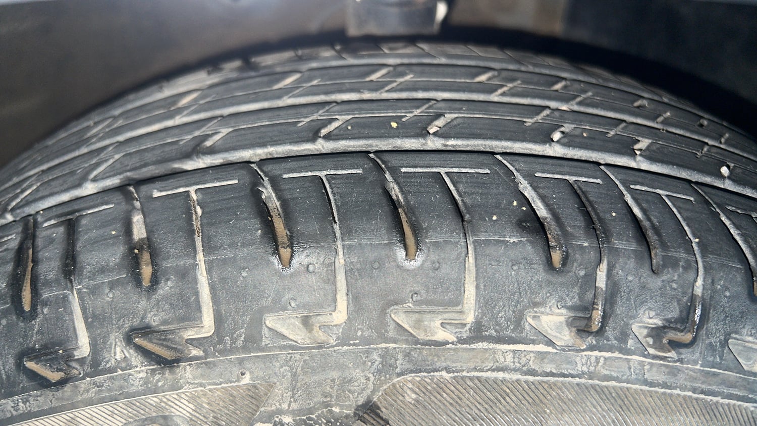 Used 2023 Maruti Suzuki Celerio ZXi Petrol Manual tyres RIGHT FRONT TYRE TREAD VIEW
