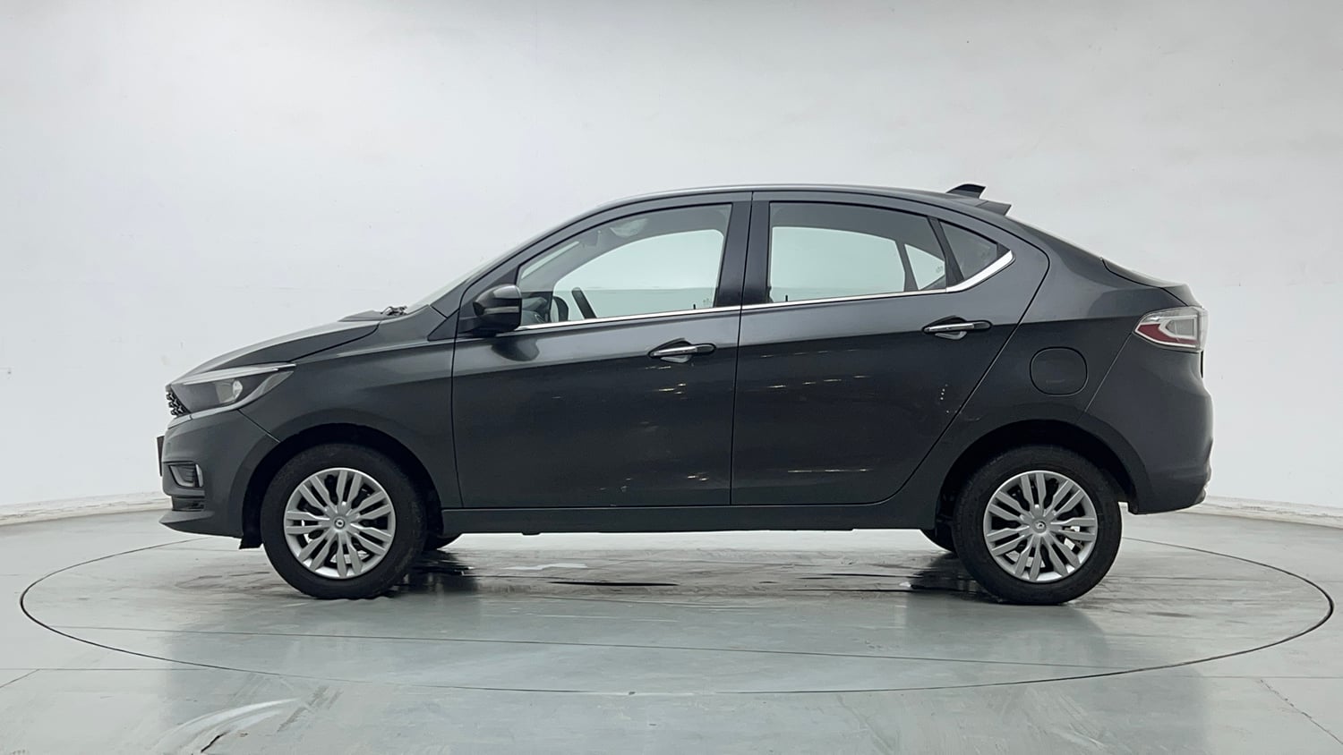 Used 2022 Tata Tigor XZ Plus CNG Cng Manual exterior LEFT SIDE VIEW