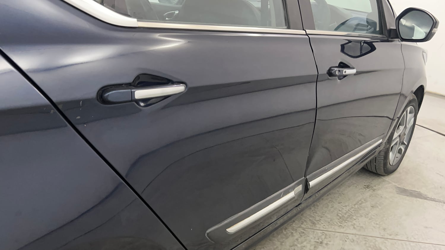 Used 2022 Tata Tigor XZ Plus Petrol Manual dents MINOR SCRATCH