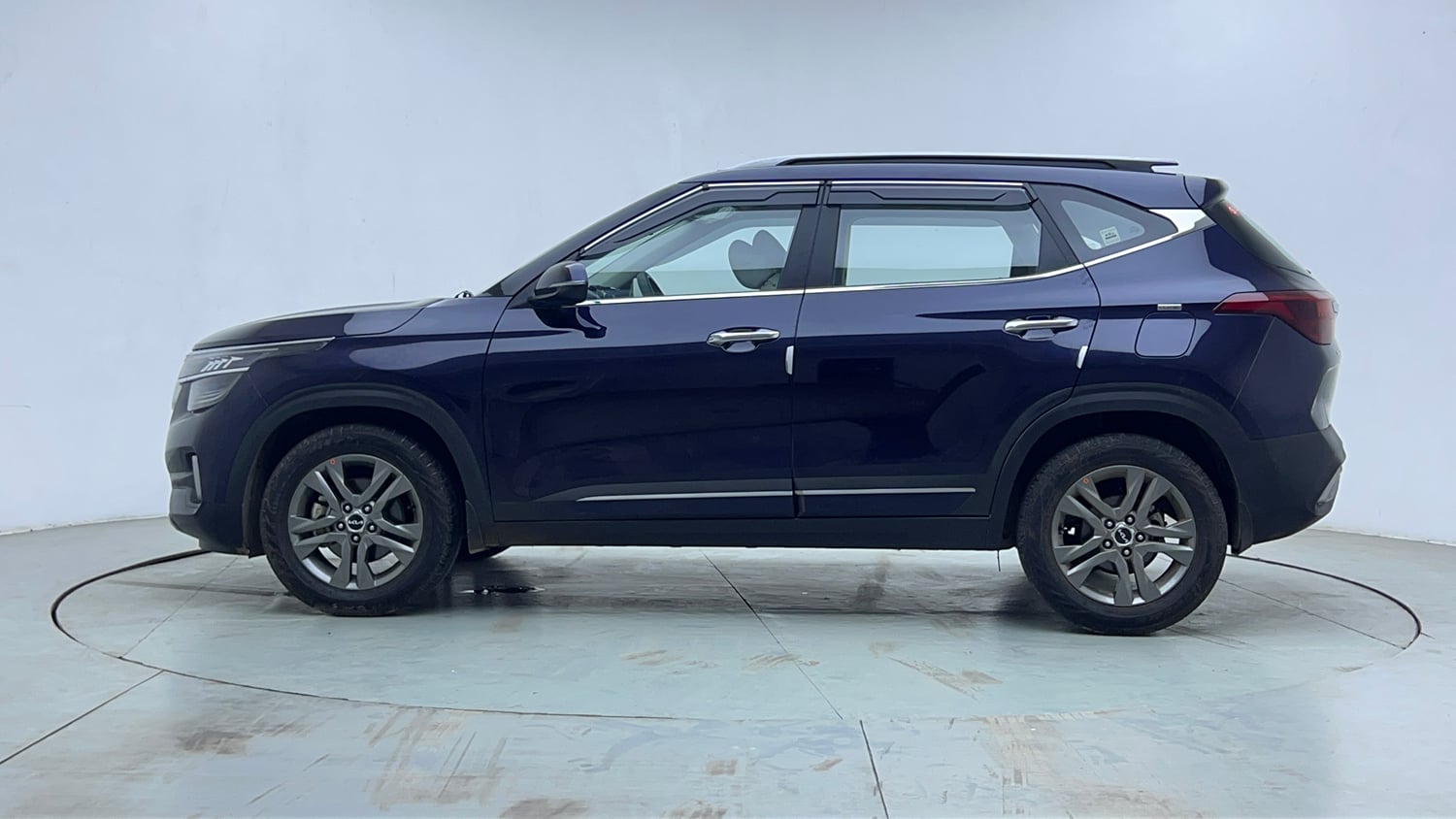 Used 2022 kia Seltos HTX 1.5 IVT Petrol Automatic exterior LEFT SIDE VIEW