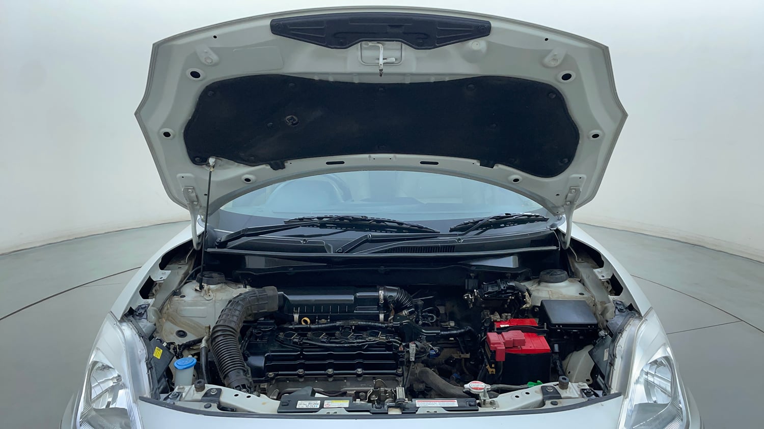 Used 2018 Maruti Suzuki Dzire ZXi Petrol Manual engine ENGINE & BONNET OPEN FRONT VIEW