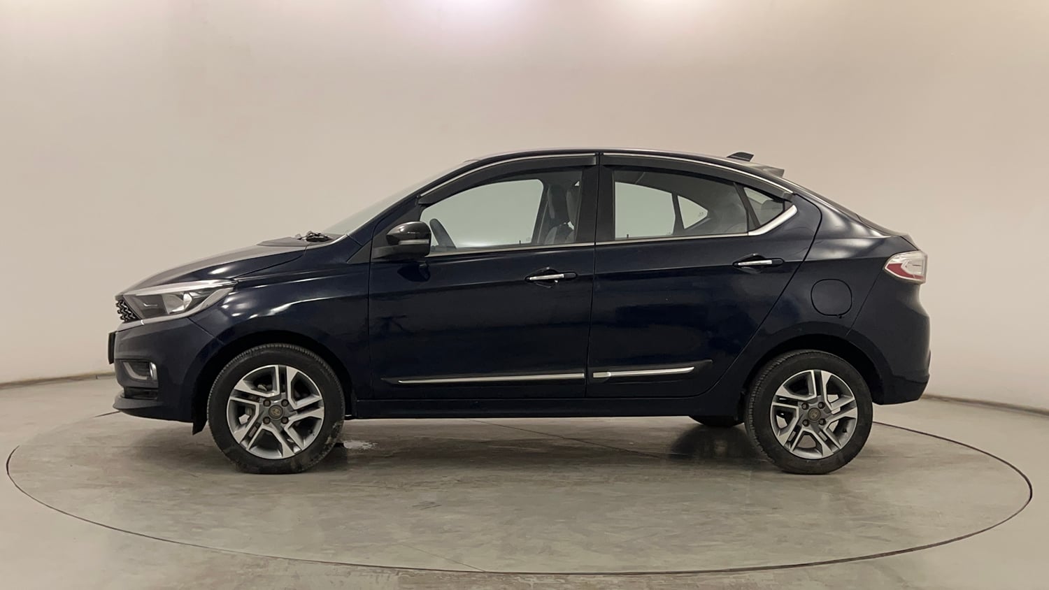 Used 2022 Tata Tigor XZ Plus Petrol Manual exterior LEFT SIDE VIEW