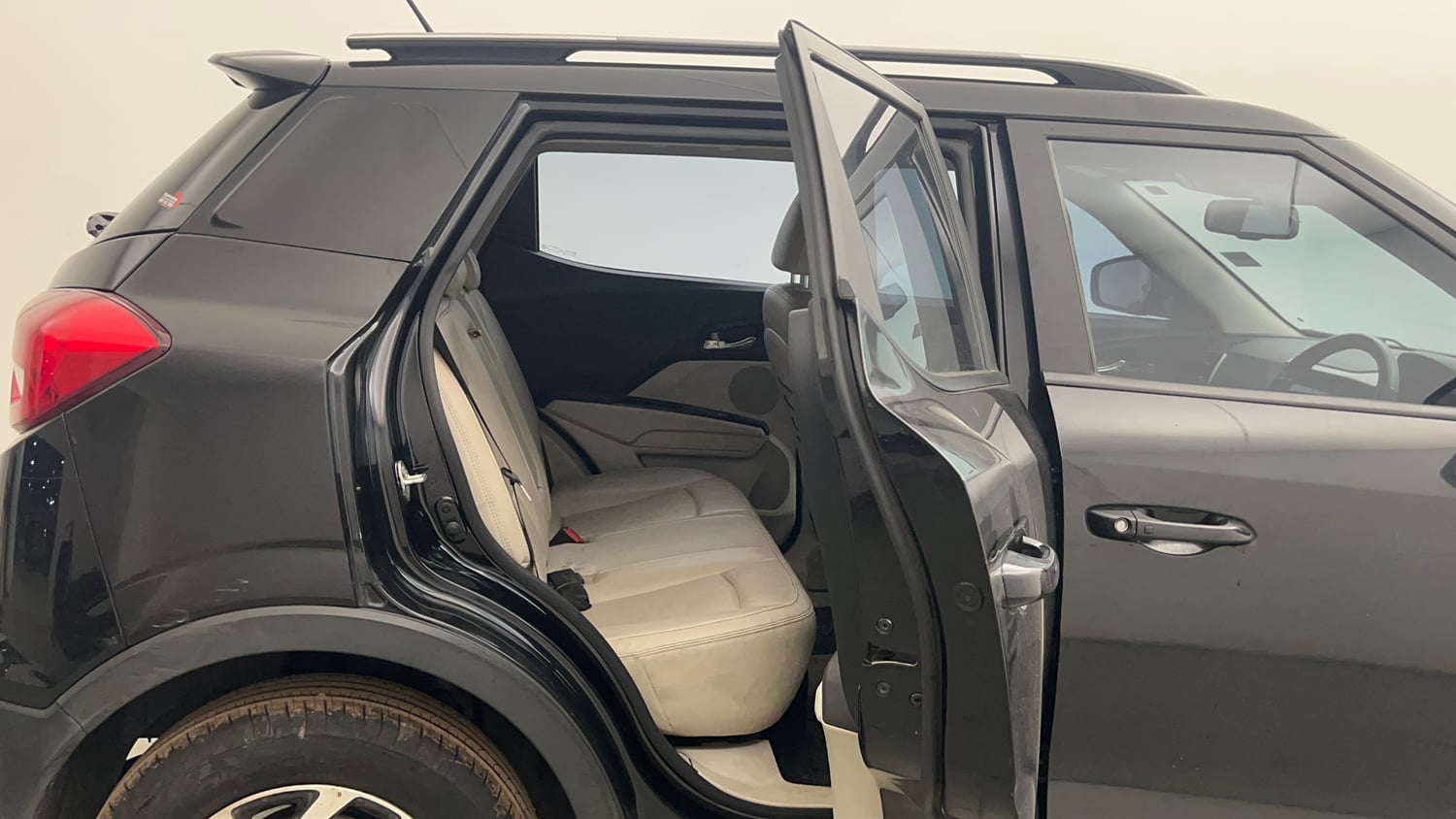 Used 2022 Mahindra XUV 300 W8 (O) 1.2 Petrol Petrol Manual interior RIGHT SIDE REAR DOOR CABIN VIEW