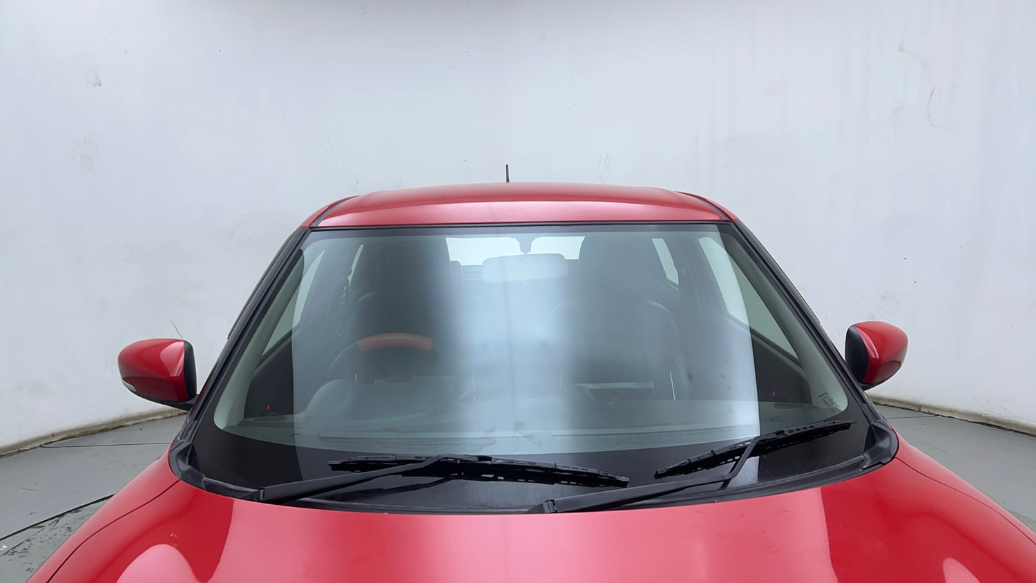 Used 2023 Maruti Suzuki Swift VXi Petrol Manual exterior FRONT WINDSHIELD VIEW