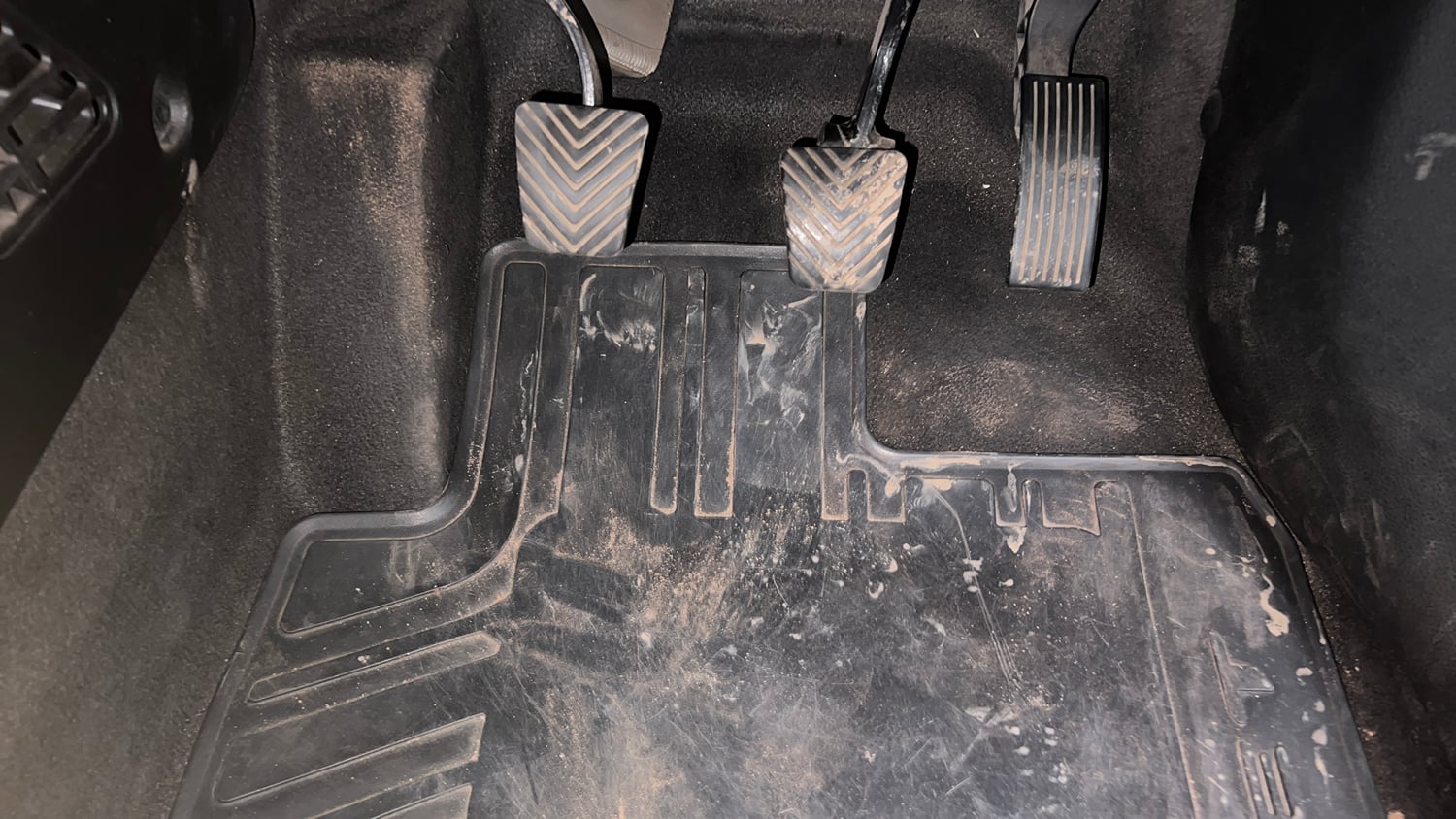 Used 2022 Kia Sonet HTX Plus 1.5 Diesel Manual interior PEDALS VIEW