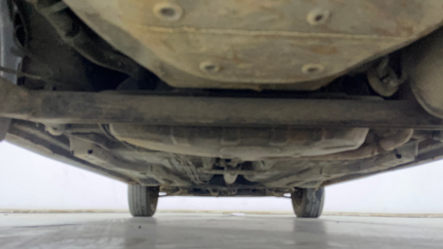 Used 2018 Tata Tiago Revotron XZA Petrol Automatic extra REAR UNDERBODY VIEW (TAKEN FROM REAR)