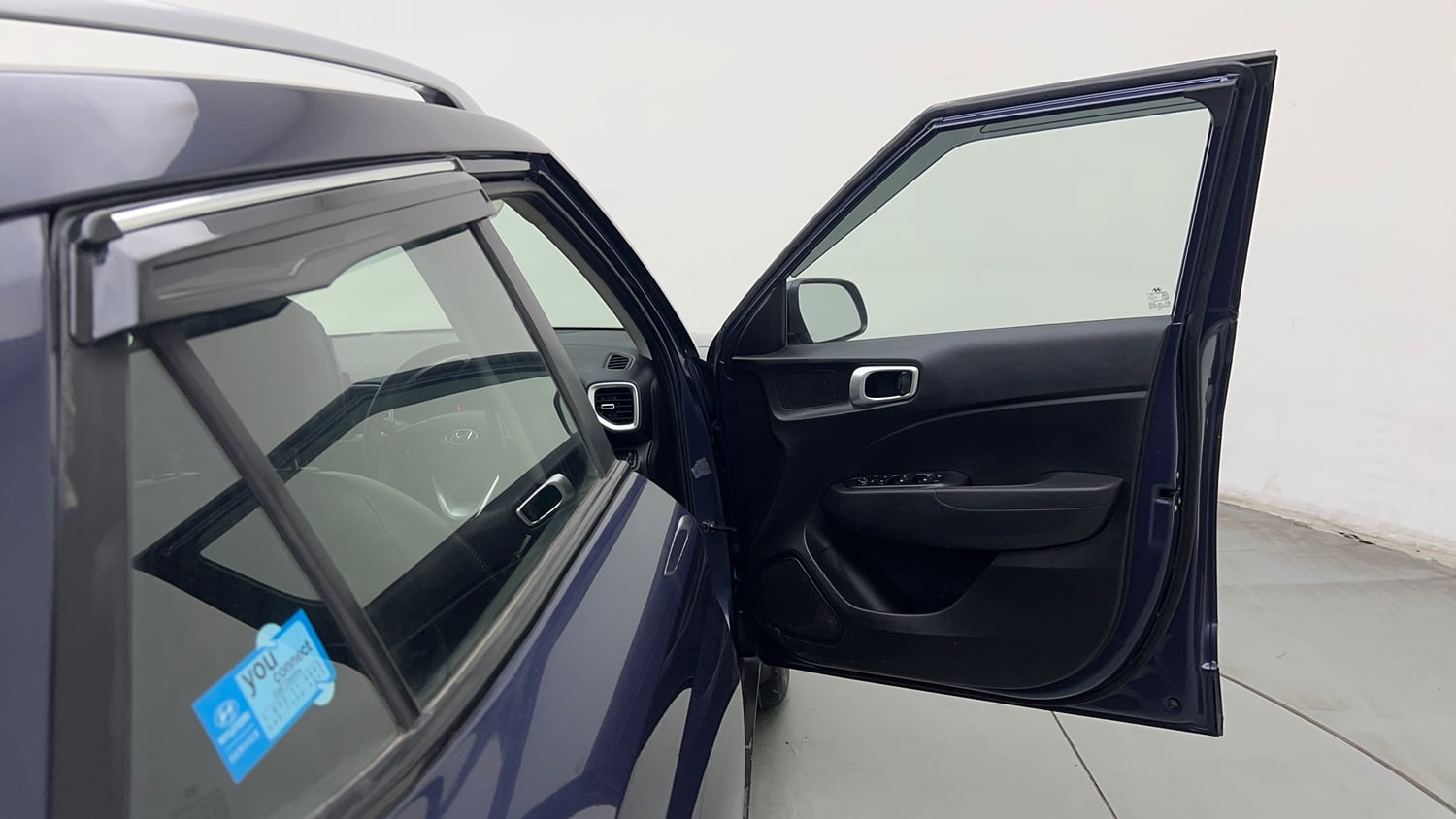 Used 2021 Hyundai Venue SX 1.0 Turbo Petrol Manual interior RIGHT FRONT DOOR OPEN VIEW