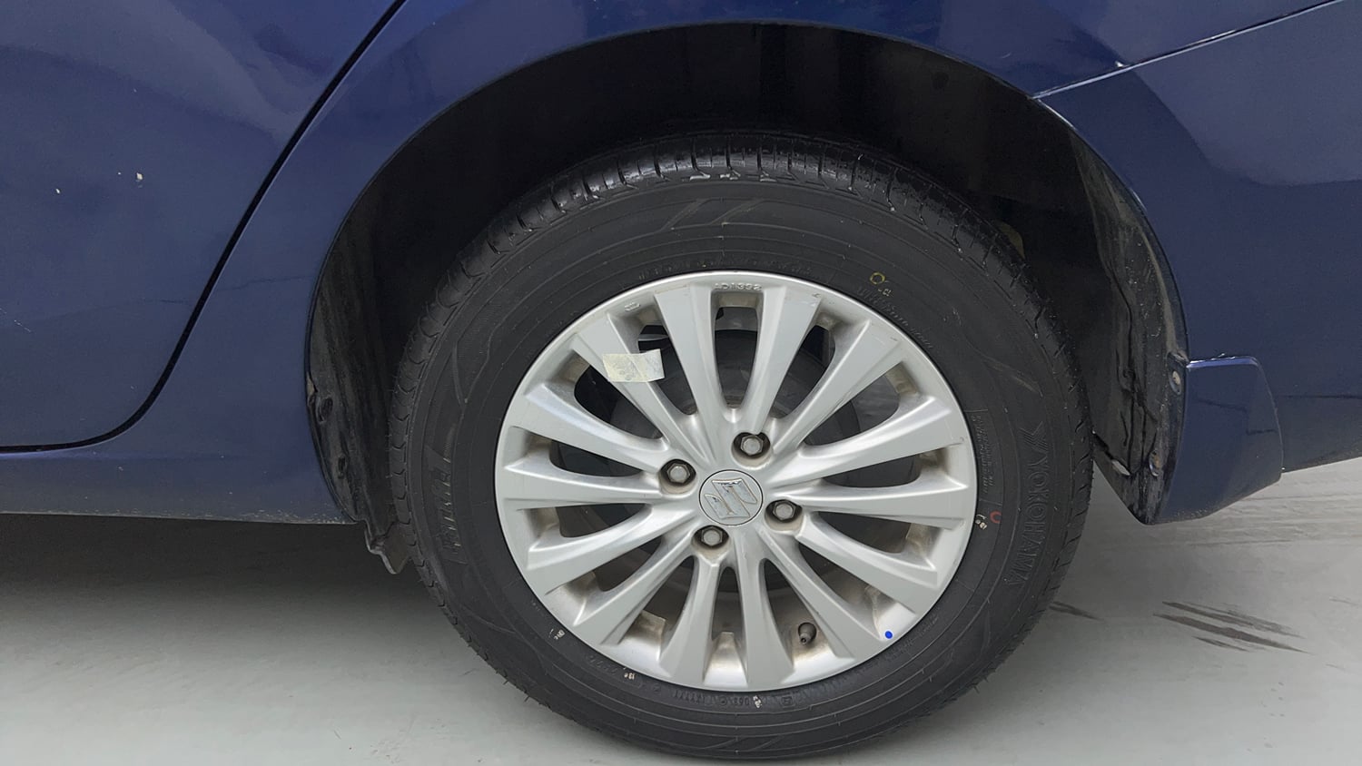 Used 2020 Maruti Suzuki Ciaz Delta Hybrid 1.5 Petrol Manual tyres LEFT REAR TYRE RIM VIEW