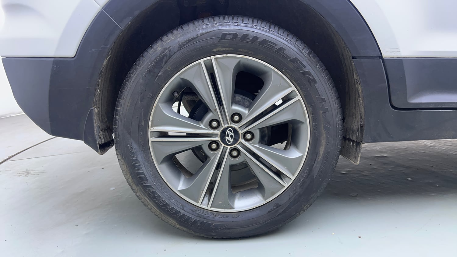 Used 2016 Hyundai Creta 1.6 SX Plus AT Petrol Petrol Automatic tyres RIGHT REAR TYRE RIM VIEW