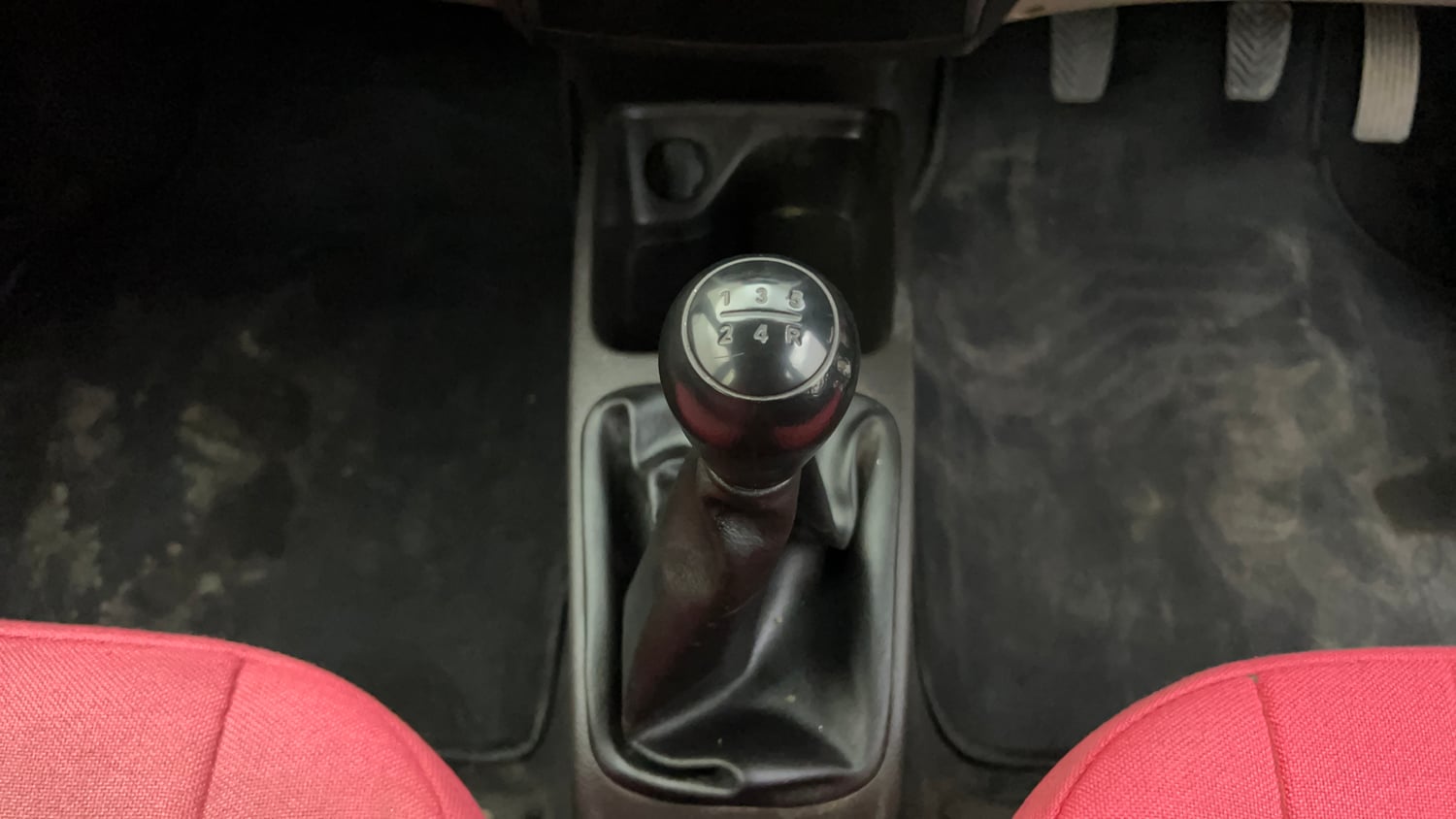 Used 2015 Hyundai Eon Era Petrol Manual interior GEAR  KNOB VIEW
