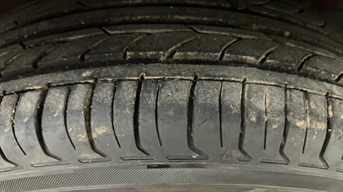 Used 2013 Hyundai i10 Sportz 1.2 AT Kappa2 Petrol Automatic tyres RIGHT FRONT TYRE TREAD VIEW