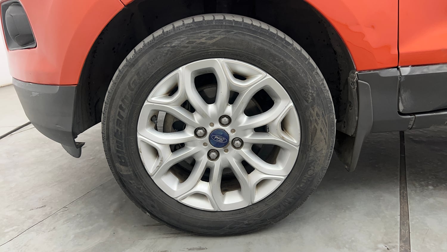 Used 2016 Ford EcoSport Titanium 1.5L Ti-VCT AT Petrol Automatic tyres LEFT FRONT TYRE RIM VIEW