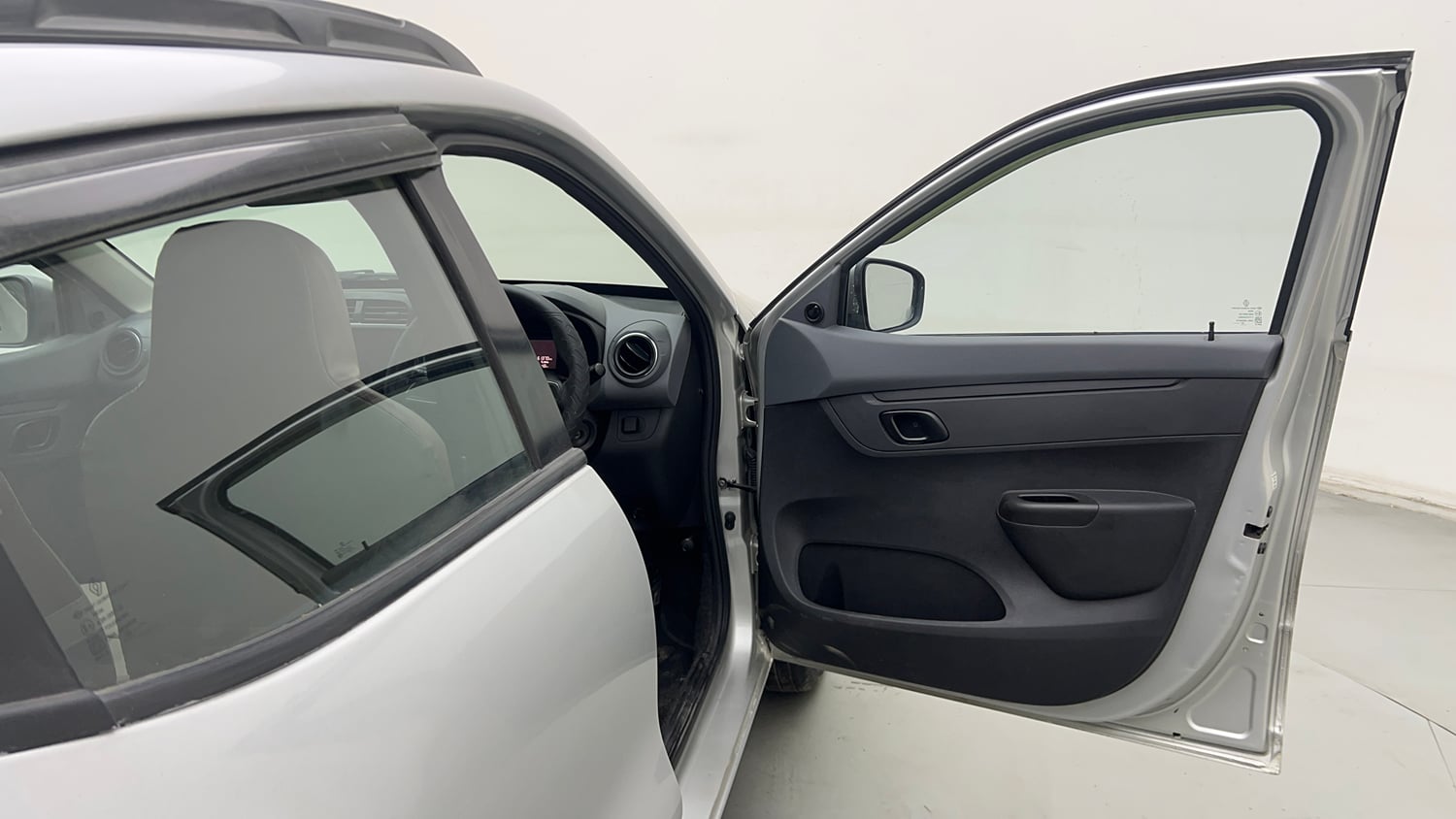 Used 2020 Renault Kwid RXT 1.0 Opt Petrol Manual interior RIGHT FRONT DOOR OPEN VIEW