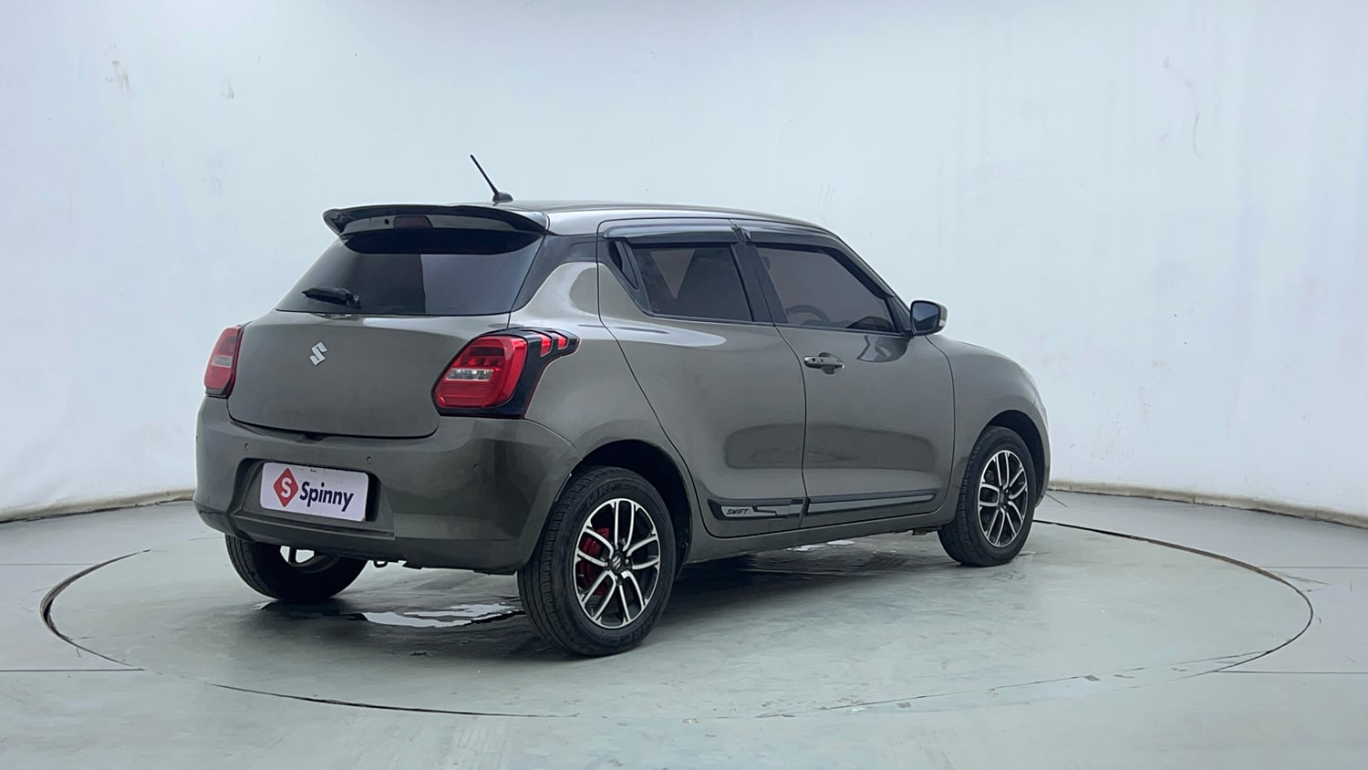 Used 2020 Maruti Suzuki Swift ZXi Plus AMT Petrol Automatic exterior RIGHT REAR CORNER VIEW