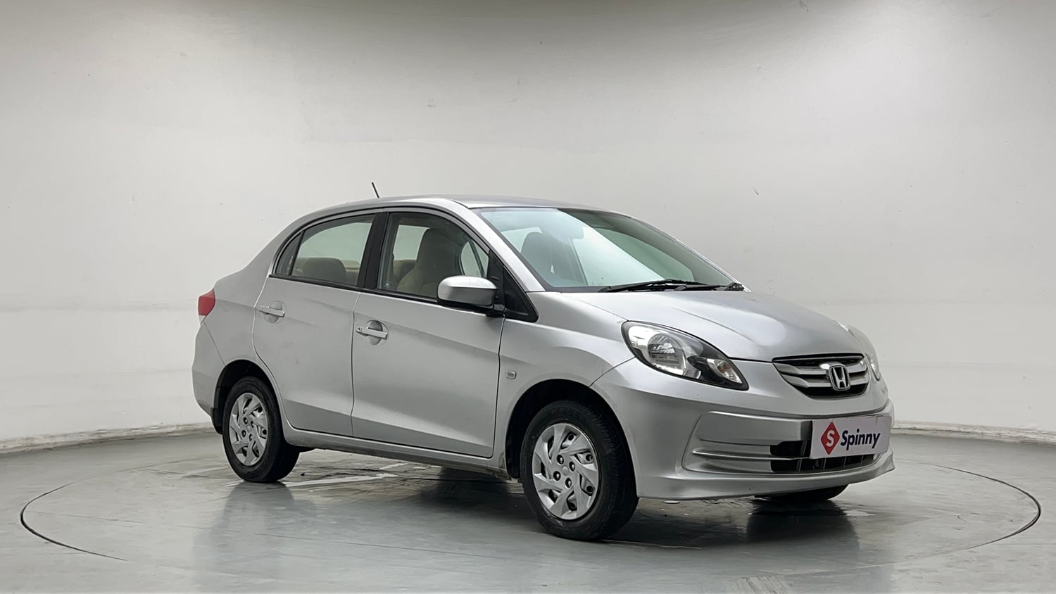 Used 2014 Honda Amaze 1.2 EX i-VTEC Petrol Manual exterior RIGHT FRONT CORNER VIEW