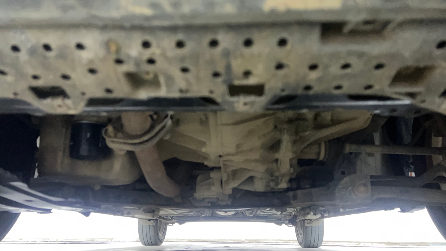Used 2020 Maruti Suzuki Swift ZXi Plus AMT Petrol Automatic extra FRONT LEFT UNDERBODY VIEW