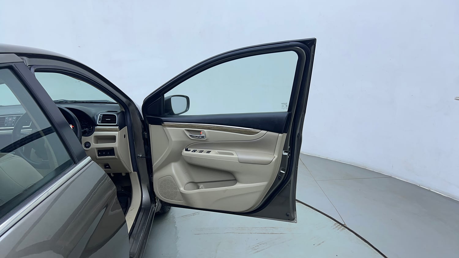 Used 2019 Maruti Suzuki Ciaz Alpha Hybrid 1.5 AT Petrol Automatic interior RIGHT FRONT DOOR OPEN VIEW